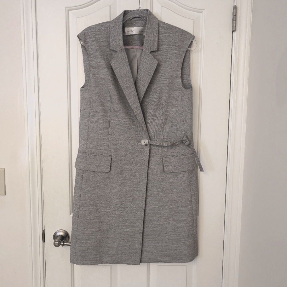 InWear Grey Long Sleeveless Blazer Vest Size 6